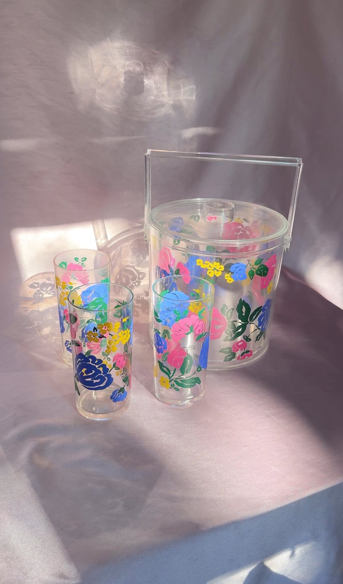 Vintage Libby Wilkie Design for Grainware Vibrant Floral Acrylic/Lucite Ice Bucket & 3 Cups