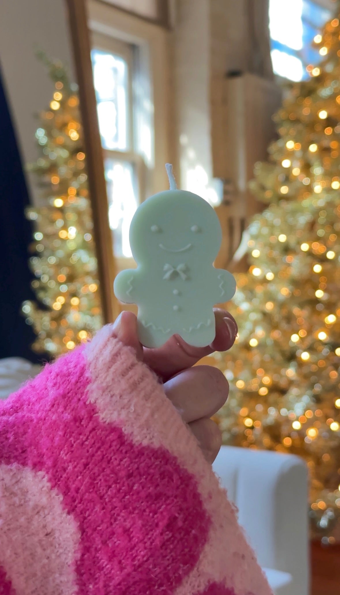 Gingerbread Baby - Tiny Smiling Gingerbread Man Cookie Holiday/Christmas Aesthetic Candle