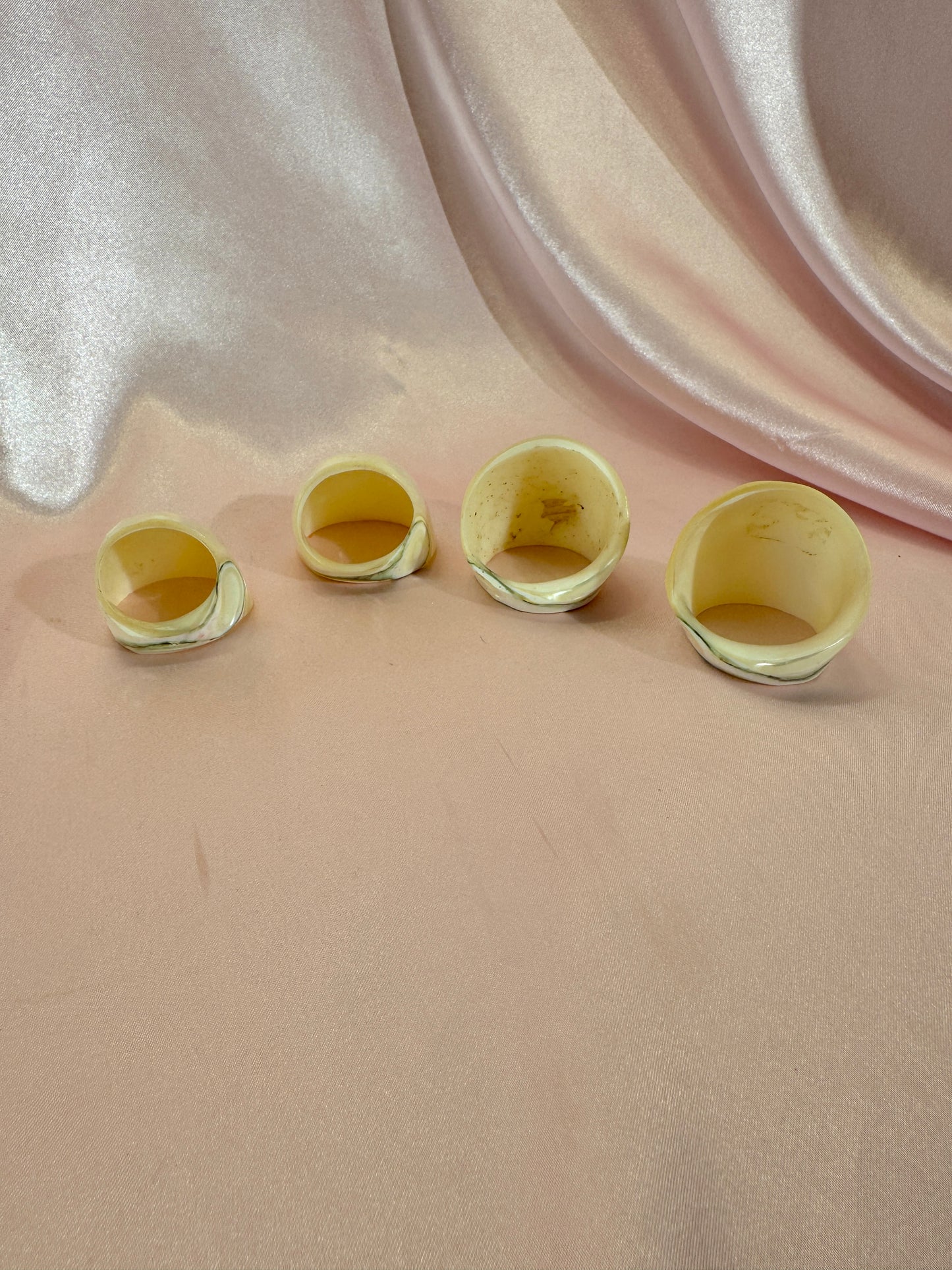 Set of 4 Vintage Mother of Pearl Shell Napkin Rings