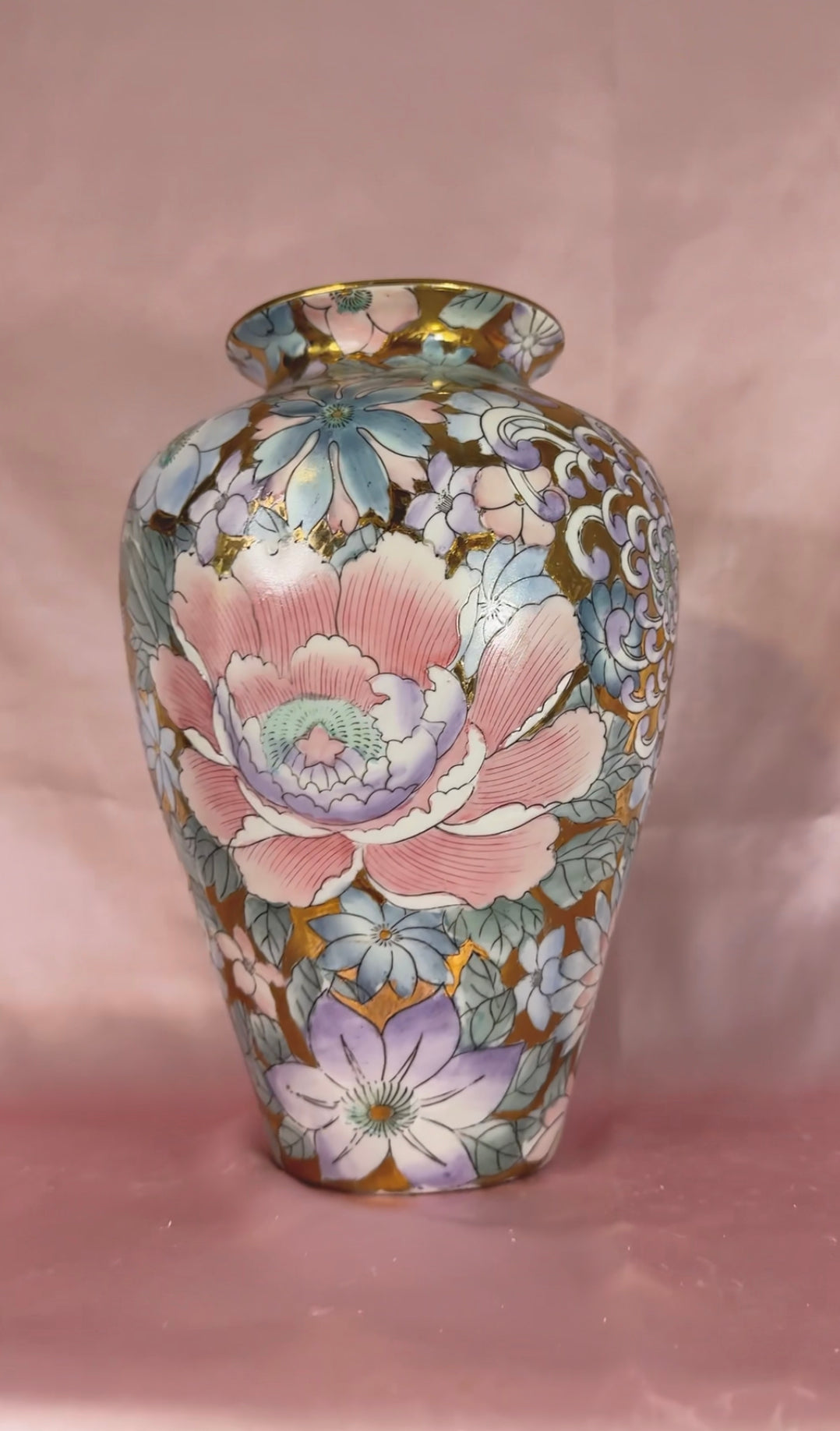 Vintage Toyo “Golden Peony” Vase with a Pastel Floral Design & Gold Flake Inlay