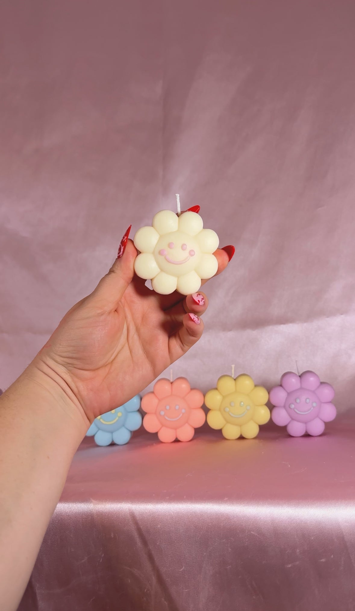 Wholesale - Whoopsie Daisy - Smiling Flower Aesthetic Candle - Case of Six (6)