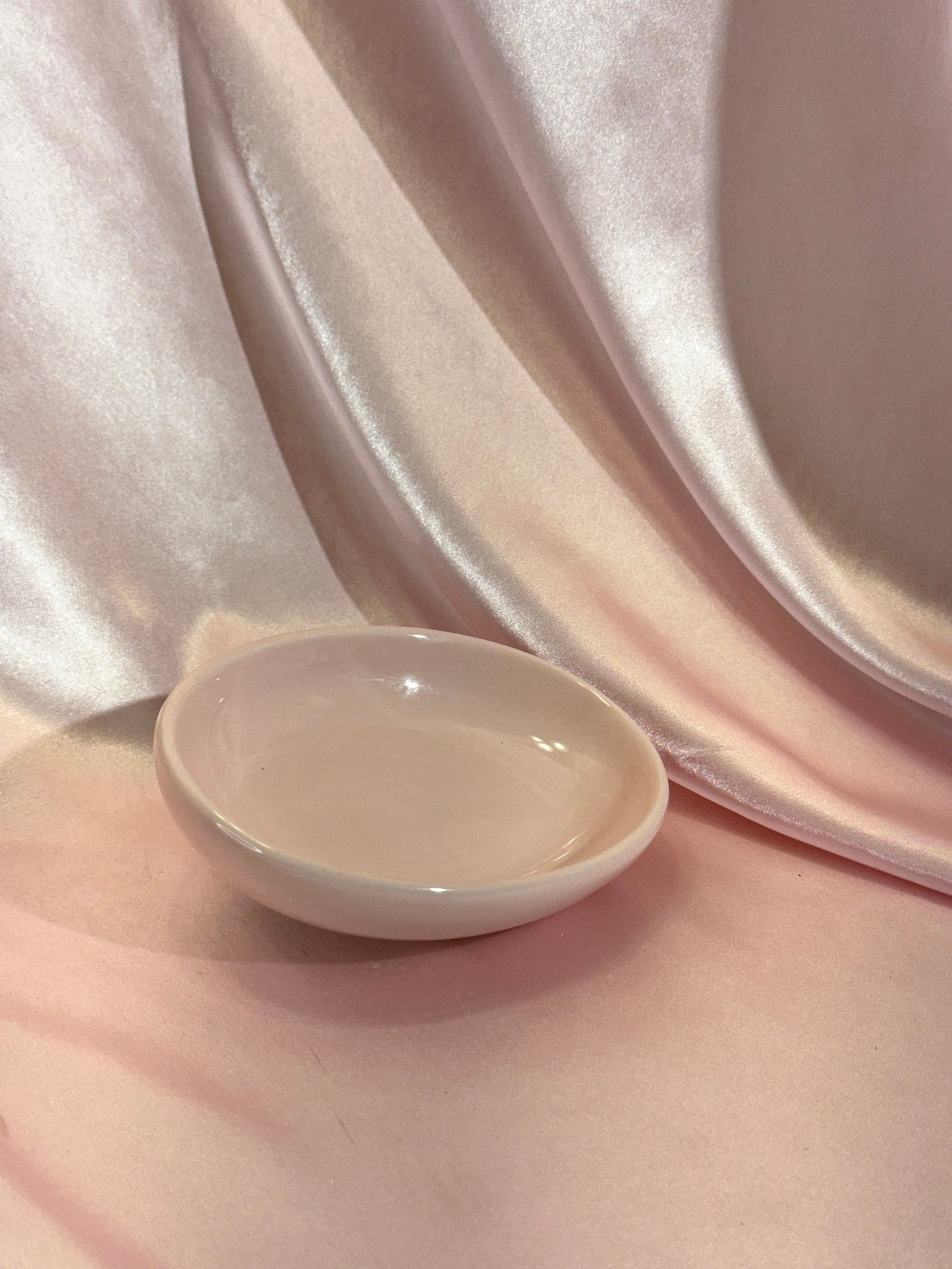 2005 Allure Light Pink Ceramic Catchall Dish